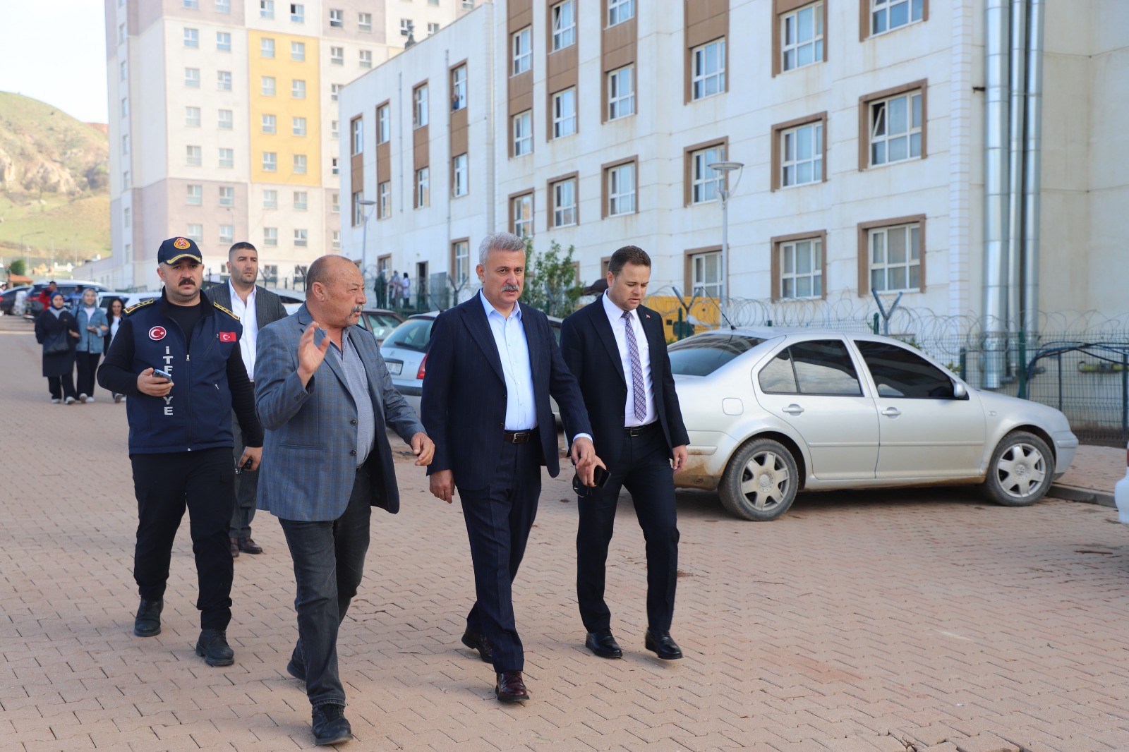 BAŞKANIMIZ AHMET SUNGUR YOĞUN YAĞIŞ SONRASI SELDEN ETKİLENEN BÖLGELERDE İNCİLEMELERDE BULUNDU